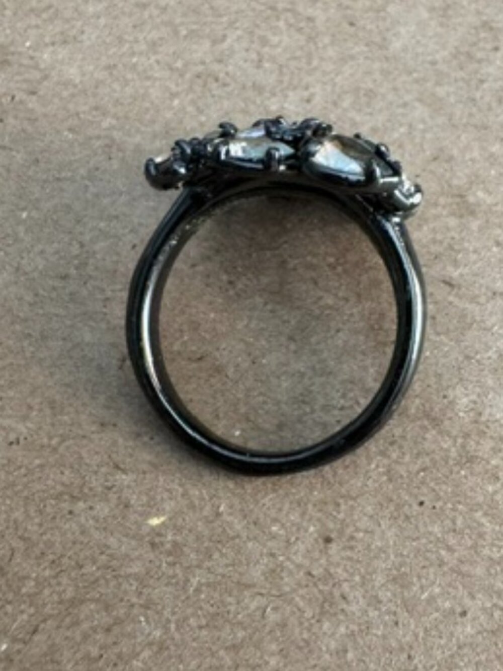 ALEXIS BITTAR CRYSTAL RUTHENIUM PLATED COCKTAIL RING - Picture 4 of 4